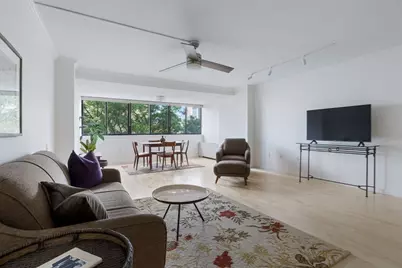 6 Whittier Pl #7E, Boston, MA 02114 - Photo 3