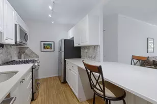 6 Whittier Pl, Boston, MA 02114 - Photo 5