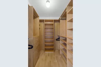 6 Whittier Pl #7E, Boston, MA 02114 - Photo 9