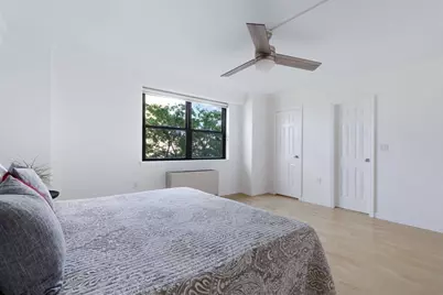 6 Whittier Pl #7E, Boston, MA 02114 - Photo 19