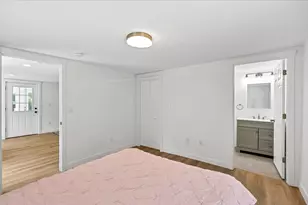 35 Locust St, Wareham, MA 02532 - Photo 9