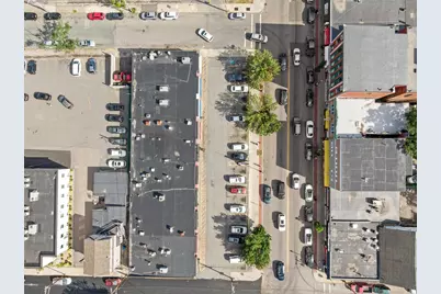 Restaurant Broadway, Lawrence, MA 01841 - Photo 23