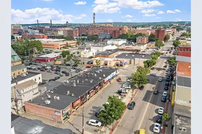 Restaurant Broadway, Lawrence, MA 01841 - Photo 13