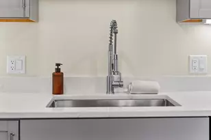 157 State St, New Bedford, MA 02740 - Photo 5