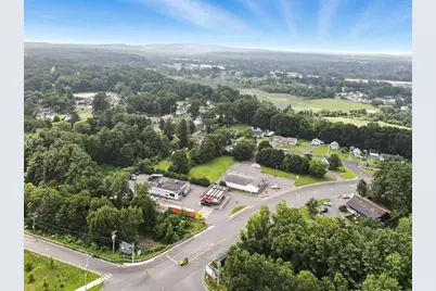 427 N Elm St, Westfield, MA 01085 - Photo 5