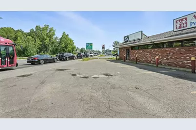 427 N Elm St, Westfield, MA 01085 - Photo 15