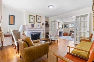 61 W Cedar St, Boston, MA 02114 - Photo 3