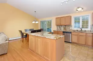 16 Sherwood Rd, Worcester, MA 01602 - Photo 9