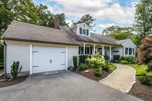 90 E Harbor Dr, Falmouth, MA 02536 - Photo 5