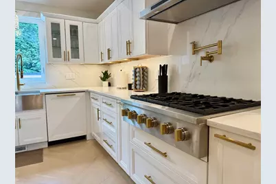 14 Bernard Circle, Tisbury, MA 02568 - Photo 11