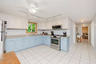 13 Luscomb Ln, New Bedford, MA 02745 - Photo 11