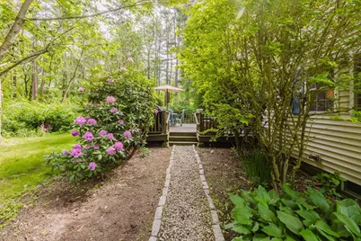 13 Luscomb Ln, New Bedford, MA 02745 - Photo 7