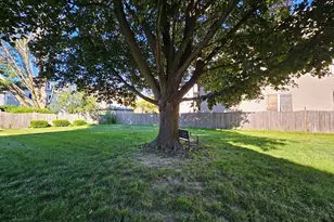 30 Bemis St, Chicopee, MA 01013 - Photo 25