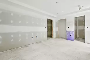 25 Bayberry Ln, Salisbury, MA 01952 - Photo 9