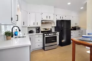 7 Lester Pl, Boston, MA 02130 - Photo 11