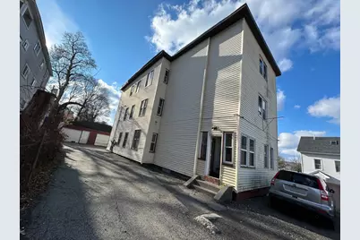 7 Bluff St, Worcester, MA 01610 - Photo 1