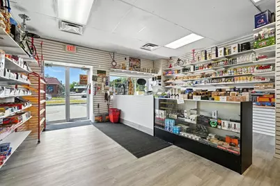 1003 Saint James Ave, Springfield, MA 01104 - Photo 5