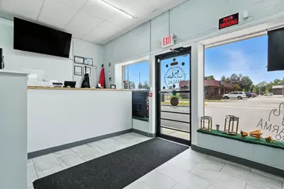 1003 Saint James Ave, Springfield, MA 01104 - Photo 3