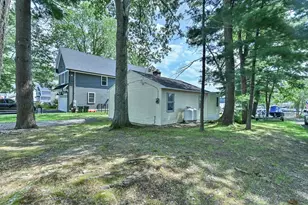 23 Lakeview Rd, Webster, MA 01570 - Photo 13
