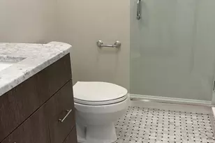 1006 Paradise Rd, Swampscott, MA 01907 - Photo 7