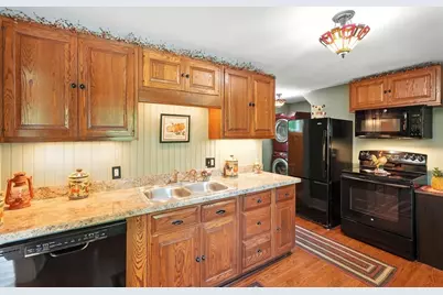 8 Craig Avenue, Montague, MA 01349 - Photo 17