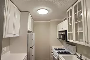 33 Pond Ave, Brookline, MA 02445 - Photo 5