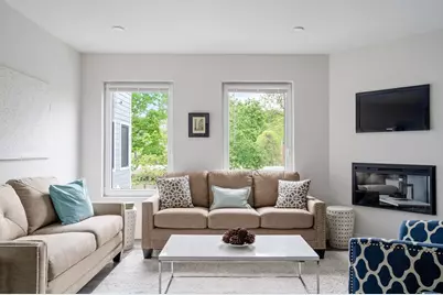 317 Belgrade Ave #303, Boston, MA 02131 - Photo 3