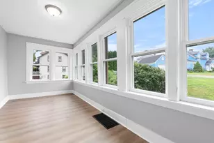 20 Glover St, Southbridge, MA 01550 - Photo 11