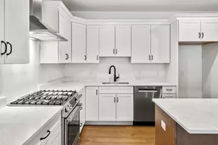 134 Court St, Plymouth, MA 02360 - Photo 9