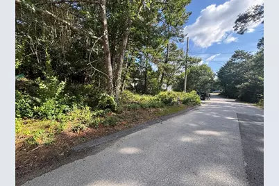 8 Blackbird Ave, Wareham, MA 02538 - Photo 5