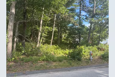 8 Blackbird Ave, Wareham, MA 02538 - Photo 3