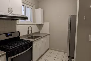 219 Green St, Cambridge, MA 02139 - Photo 3