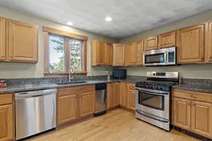 21 High St, Ayer, MA 01432 - Photo 7