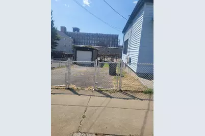 90 Tremont St, Fall River, MA 02720 - Photo 13