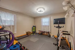 7 Oakwood Ave, Randolph, MA 02368 - Photo 11