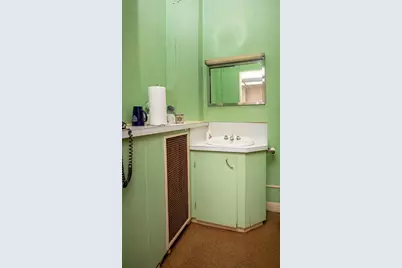 13 S 6th St, New Bedford, MA 02740 - Photo 17
