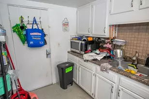 22 Prescott St, Leominster, MA 01453 - Photo 37