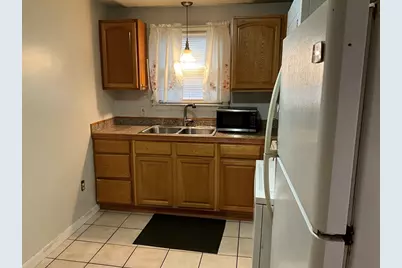 243 Robeson St #6, Fall River, MA 02720 - Photo 3
