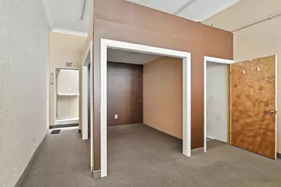 43 Springfield St, Chicopee, MA 01013 - Photo 7