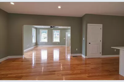 42 Roy St, Ludlow, MA 01056 - Photo 9