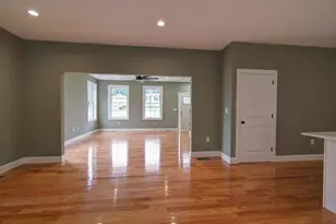 42 Roy St, Ludlow, MA 01056 - Photo 9