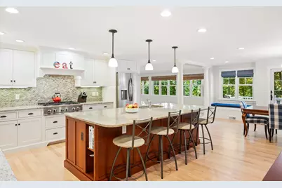 137 Fairoaks Ln, Cohasset, MA 02025 - Photo 5