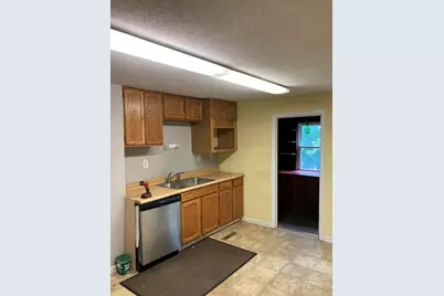 23 Southwick St, Agawam, MA 01030 - Photo 9