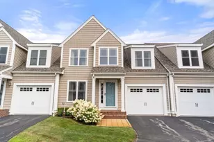 33 Barker Square Dr, Pembroke, MA 02359 - Photo 1