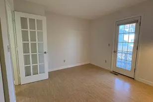 9 Walnut St, Northampton, MA 01060 - Photo 17