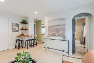 9 Walnut St, Northampton, MA 01060 - Photo 5