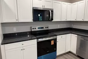 251 Sladen St, Dracut, MA 01826 - Photo 7