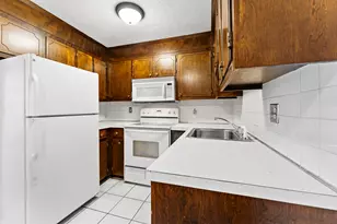 1 Hallmark Gdns, Burlington, MA 01803 - Photo 13