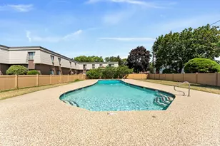 1 Hallmark Gdns, Burlington, MA 01803 - Photo 29