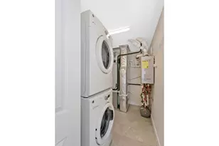 321 Hammond Pond Pkwy, Brookline, MA 02467 - Photo 27